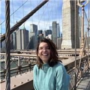 Offro lezioni private per aiutare nei compiti e a sviluppare un metodo di studio adatto alle esigenze di ognuno/a